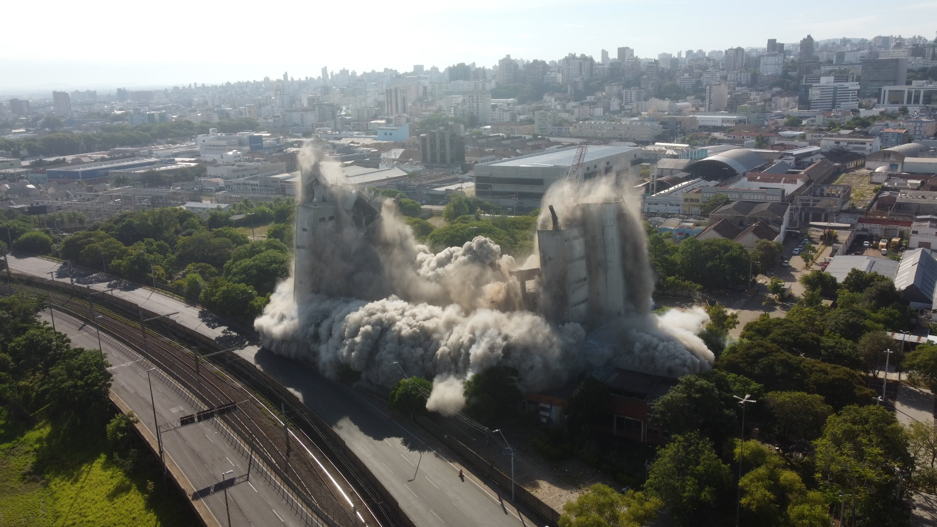 Implosão do Prédio da SSP - RS Implosão do Prédio da SSP - RS